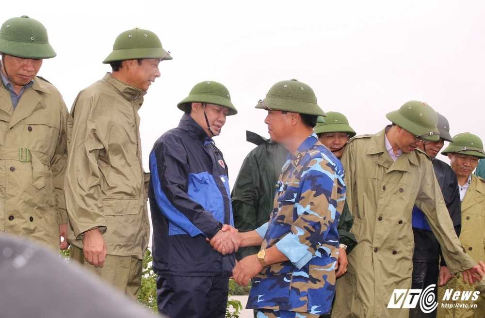 pho thu tuong vuong dinh hue chong bao -3