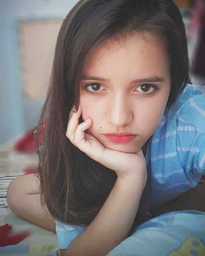 Hot girl lai Tay 16 tuoi noi tieng tai Nha Trang hinh anh 4