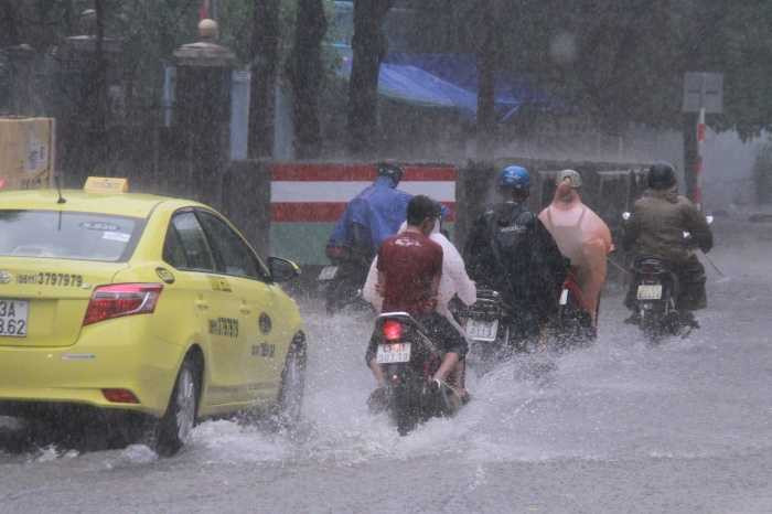 anh huong ap thap nhiet doi da nang ngap nhieu tuyen duong