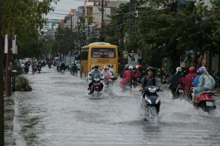 anh huong ap thap nhiet doi da nang ngap nhieu tuyen duong