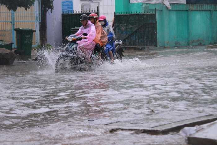 anh huong ap thap nhiet doi da nang ngap nhieu tuyen duong