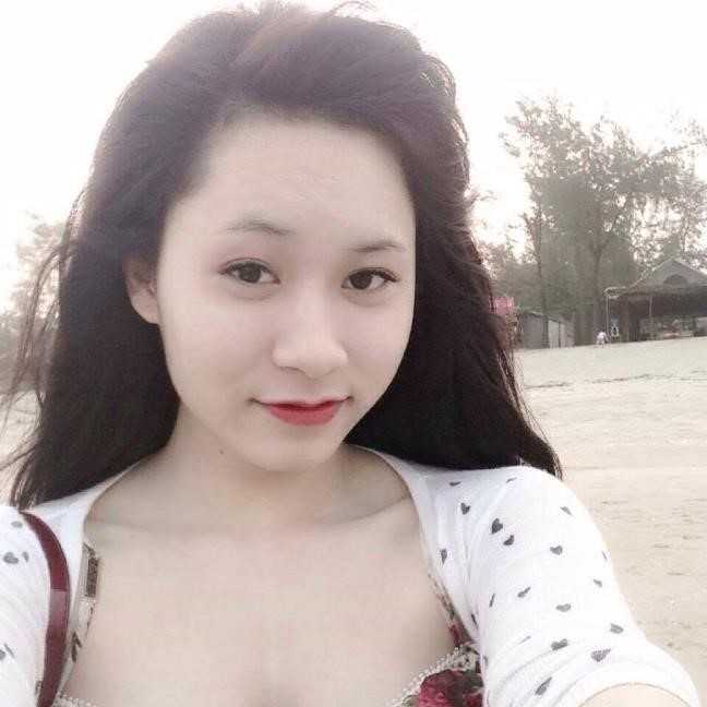 Co gai 8 lan phau thuat tham my luyen tiec ve dep tu nhien hinh anh 2