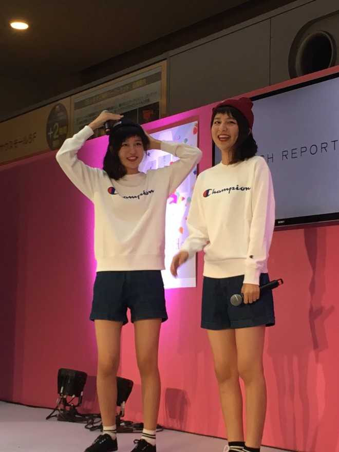 Cap sinh doi noi tieng voi ban cover gay nghien 'Apple Pen' hinh anh 5