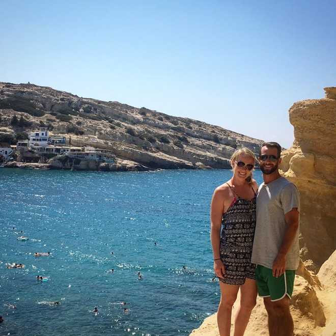 Doi tre du lich vong quanh the gioi voi gia 0 dong hinh anh 9