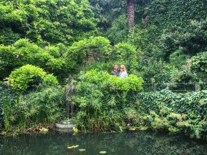 Doi tre du lich vong quanh the gioi voi gia 0 dong hinh anh 11