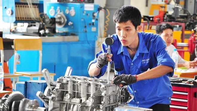 Thac si giau bang, di hoc truong nghe kiem viec hinh anh 1