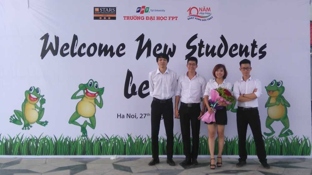 anh 2 - Thanh vien thuc hien do an Dancing Led