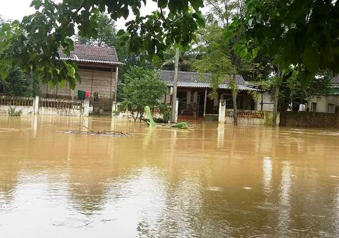 60.000 hoc sinh Ha Tinh khong the den truong do mua lu hinh anh 1