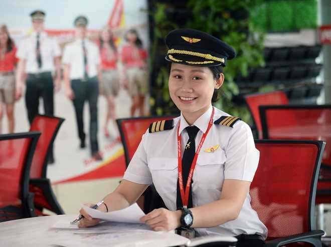 Chuyen chua ke cua hai nu phi cong 9X xinh dep hinh anh 2