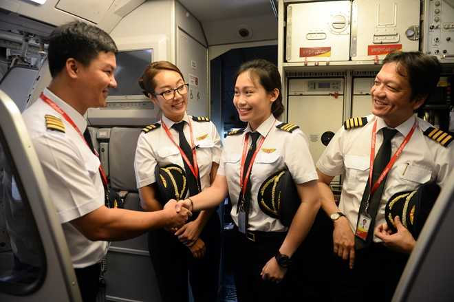 Chuyen chua ke cua hai nu phi cong 9X xinh dep hinh anh 5