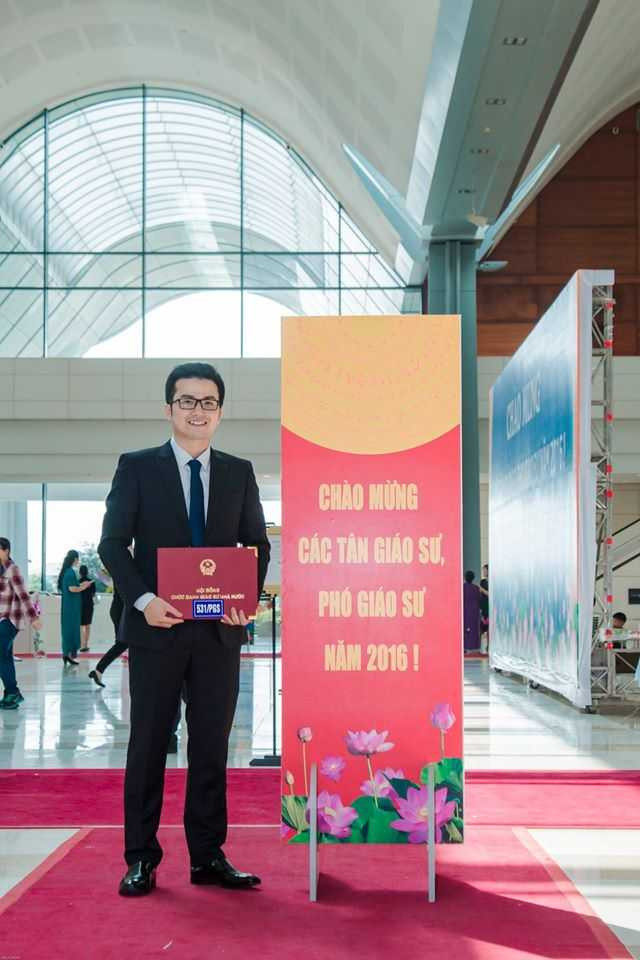 pgs tran xuan bach-3