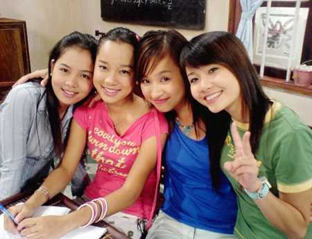 Van Hugo - co gai da tai cua the he hot girl dau tien hinh anh 4