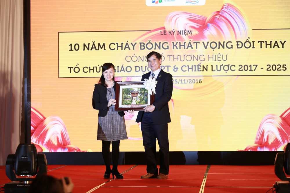 tang hoa fpt education