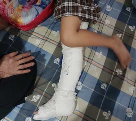 hoc sinh bi dam vao xe