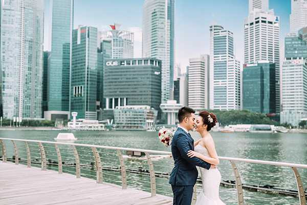 anh-cuoi-o-singapore-cua-cap-doi-9x-nen-duyen-tren-may-bay