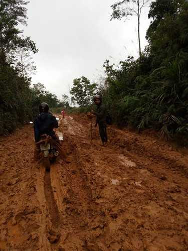 giao-vien-cam-ban-10