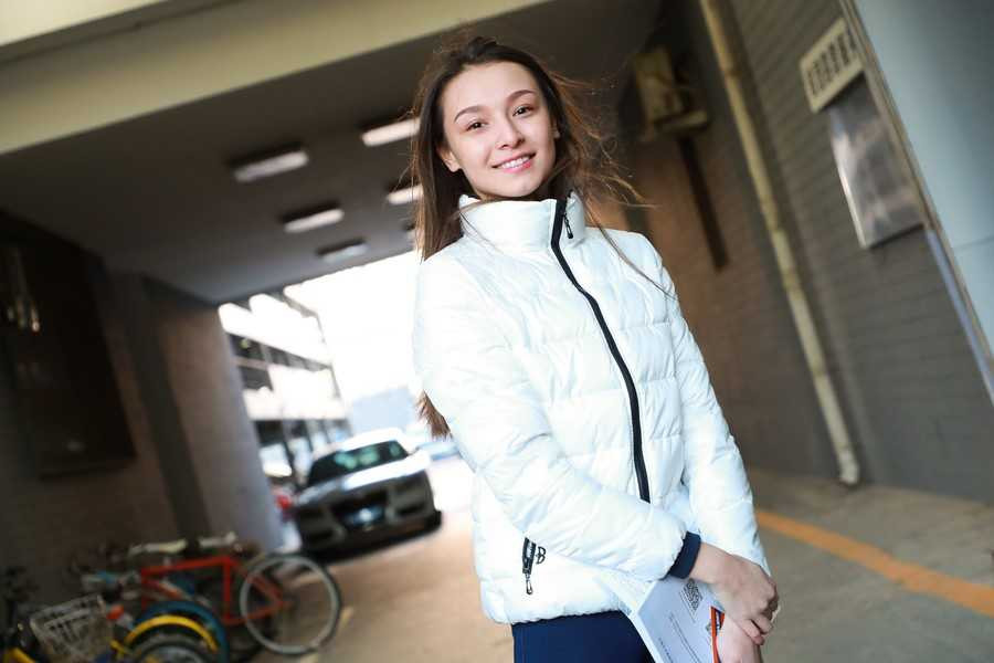 'Trai xinh, gai dep' trong ngay tuyen sinh o Trung Quoc hinh anh 4