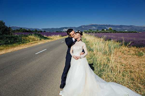 chang-pho-nhay-nho-nguoi-di-duong-chup-anh-cuoi-3