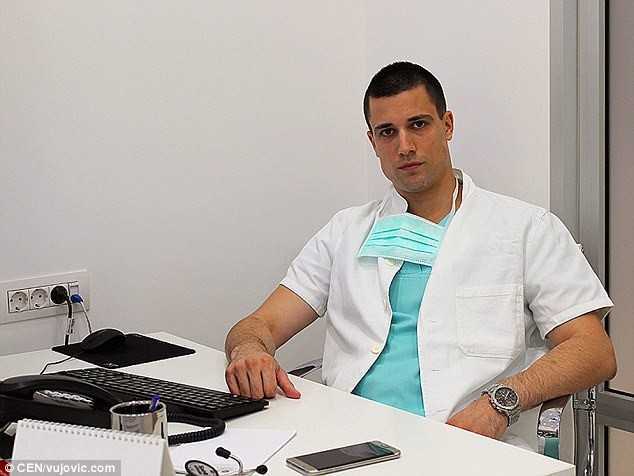 Chang bac si duoc menh danh dien trai nhat the gioi van F.A hinh anh 2