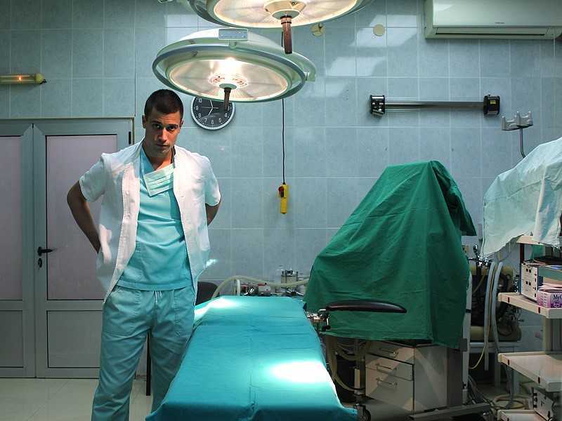 Chang bac si duoc menh danh dien trai nhat the gioi van F.A hinh anh 3