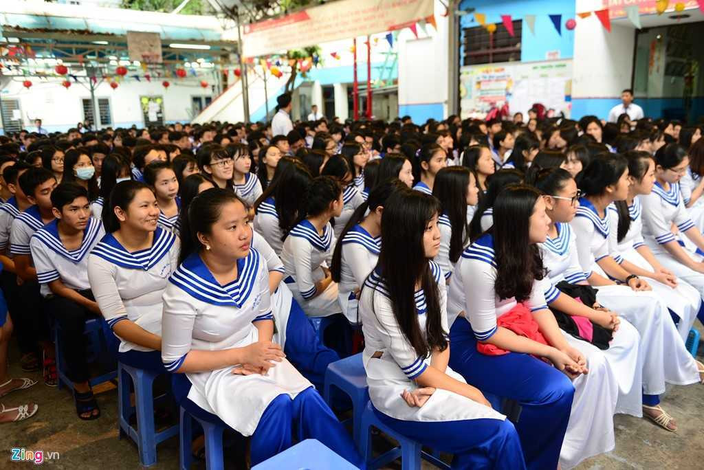 Hoc sinh Sai Gon tuong niem Gac Ma hinh anh 2