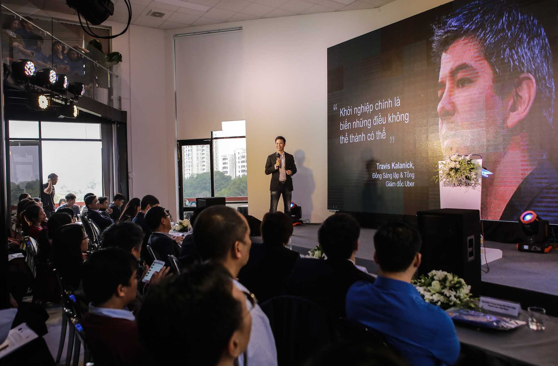 Tong giam doc Uber Vietnam phat bieu tai Le ra mat UbeEXCHANGE