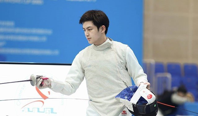 Anh chang cao 1,92 m duoc menh danh 'nam than dau kiem' Trung Quoc hinh anh 1