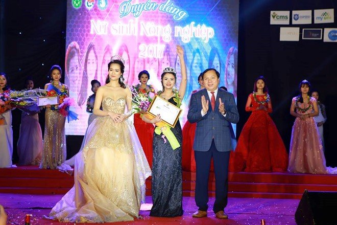 Nu sinh 21 tuoi tro thanh hoa khoi Hoc vien Nong nghiep hinh anh 1