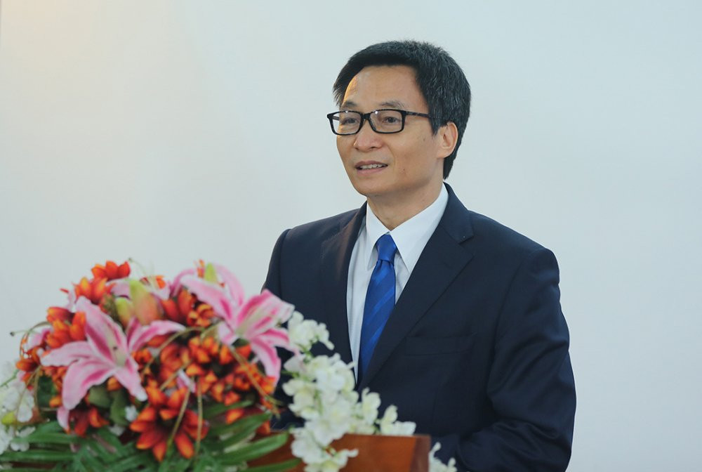 Hinh anh Pho Thu tuong Vu Duc Dam phat bieu tu xa qua ket noi 4G