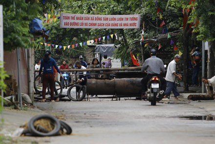 Hinh anh Du kien sang nay 22/4, Chu tich Ha Noi doi thoai voi nguoi dan Dong Tam