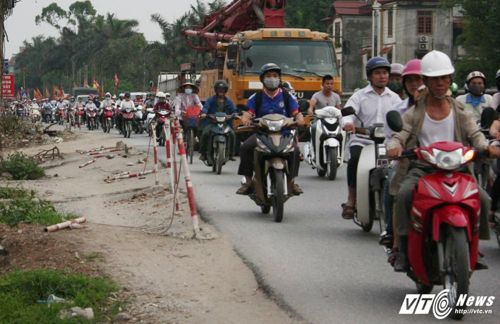 Hinh anh Nguoi dan un un do ve sau ky nghi le, cua ngo Thu do ket cung 16