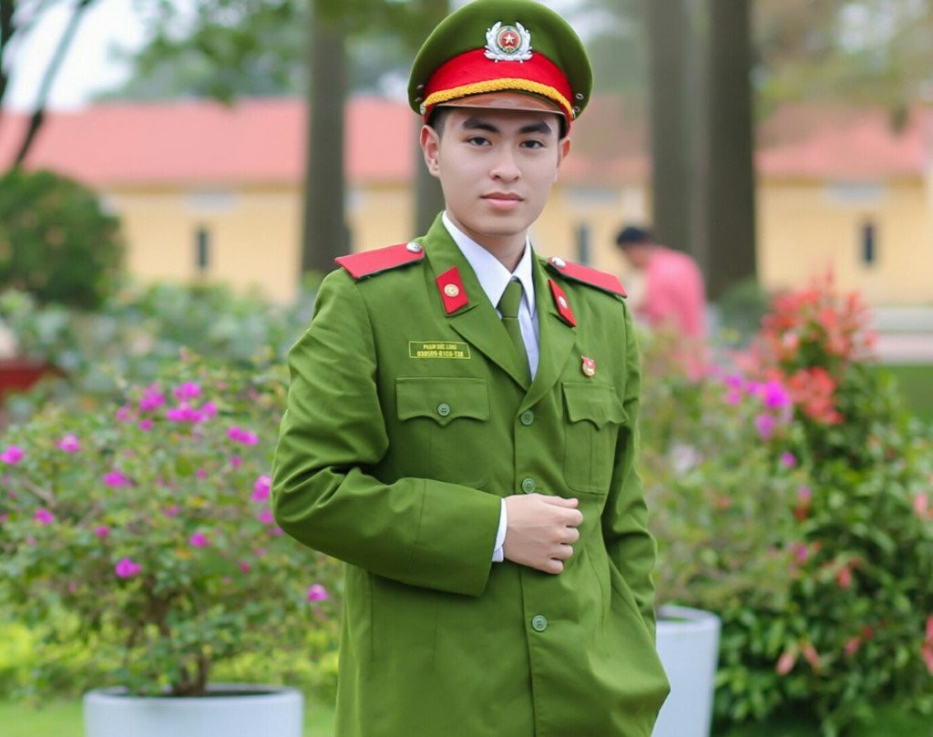 Nam vuong truong canh sat dien trai, chua tung yeu ai hinh anh 8