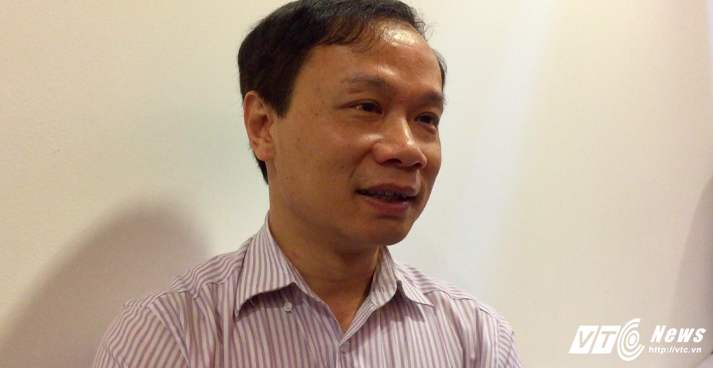 Hinh anh On ao viec cap phep 300 ca khuc nhac do: Quan chuc QH noi ‘co van de quan ly’