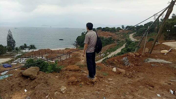 Hinh anh Bat ngo gap Pho Thu tuong mot minh vac ba lo ngam Son Tra 7