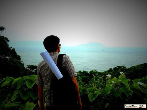 Hinh anh Bat ngo gap PTT Vu Duc Dam mot minh khoac ba lo khao sat Son Tra 9