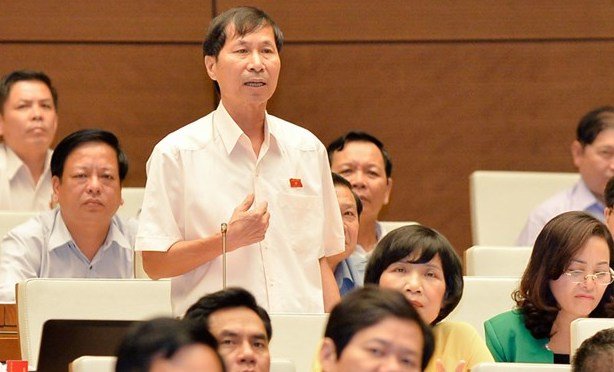 Hinh anh Dau gia bien so dep, dai bieu Quoc hoi tinh thu duoc hang nghin ty dong 3