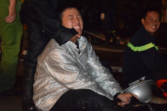 Trang dem chua chay, chang linh cuu hoa van den truong thi dung gio hinh anh 1