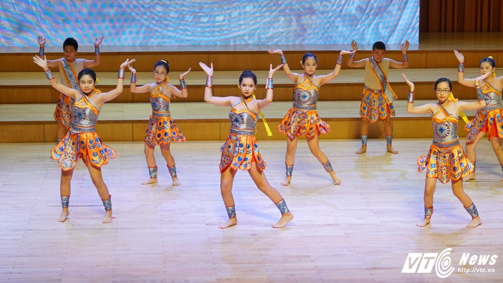 Tiet muc Tu Hao Viet Nam - Truong Welspring 11