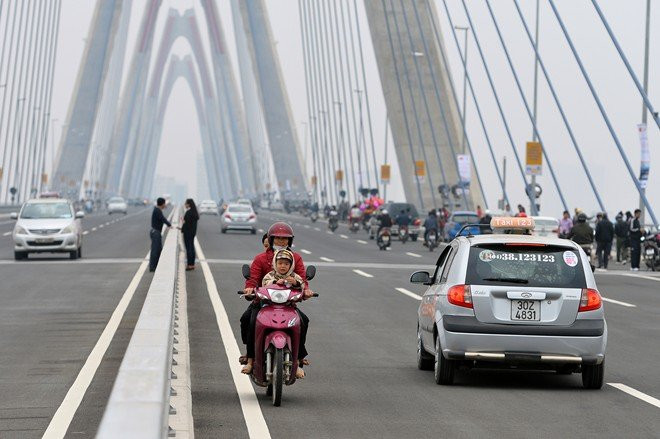 di nguoc chieu cau nhat tan 2