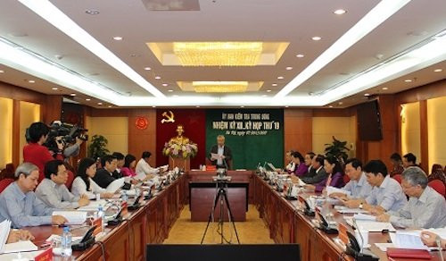 uy ban kiem tra trung uong