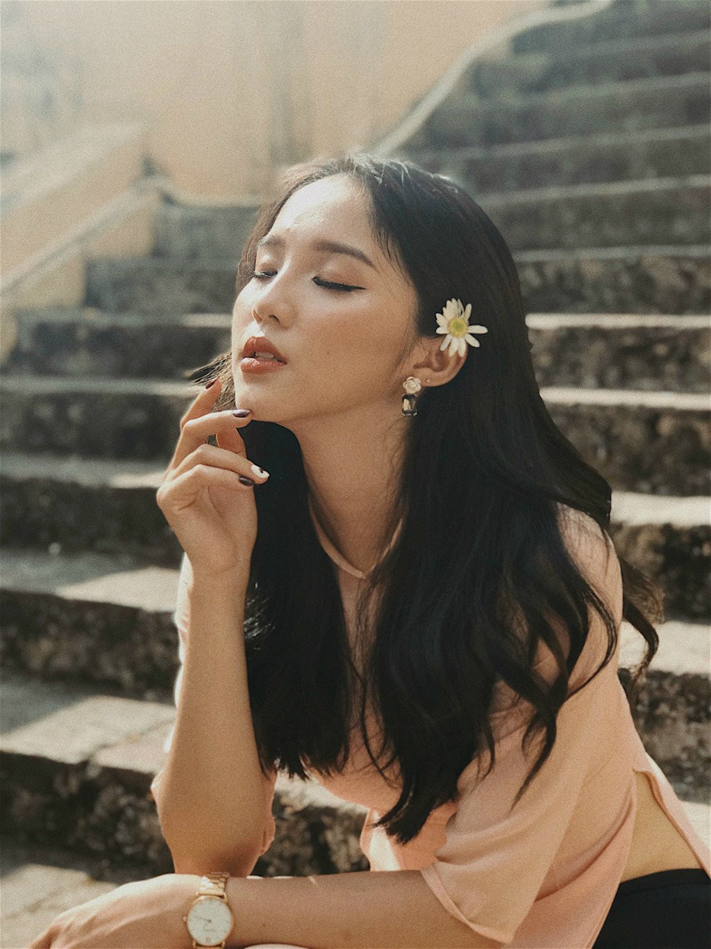 Cuu hot girl THPT Viet Duc dong MV 'Tinh don phuong' cover la ai? hinh anh 8