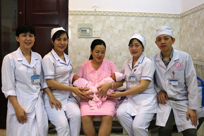 Vo chong don song sinh sau 5 nam hiem muon hinh anh 2