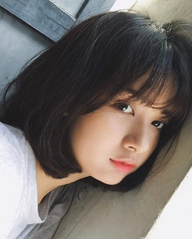 Dieu it biet ve 9X Sai Gon xinh dep trong buc anh chup nghieng hinh anh 4