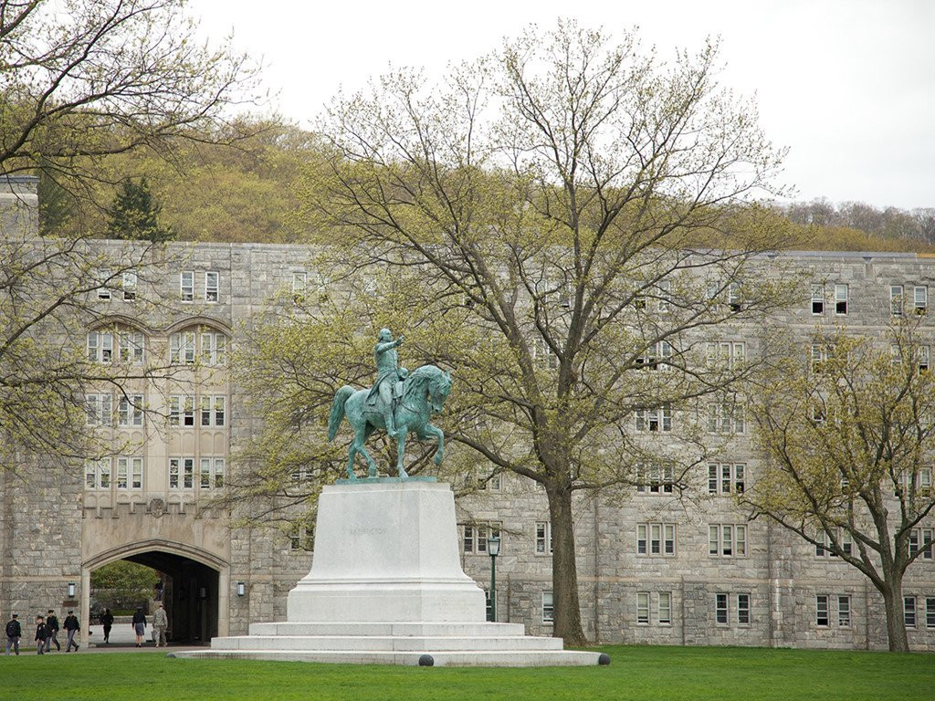 Mot ngay tai truong quan su hang dau nuoc My hinh anh 2