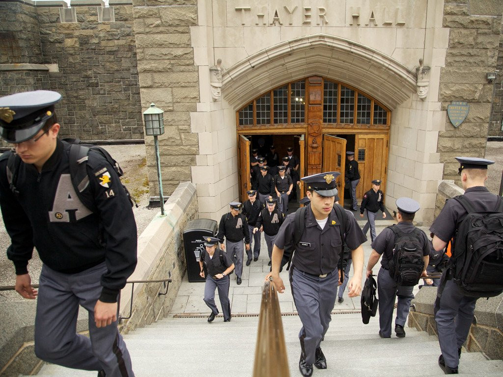 Mot ngay tai truong quan su hang dau nuoc My hinh anh 6