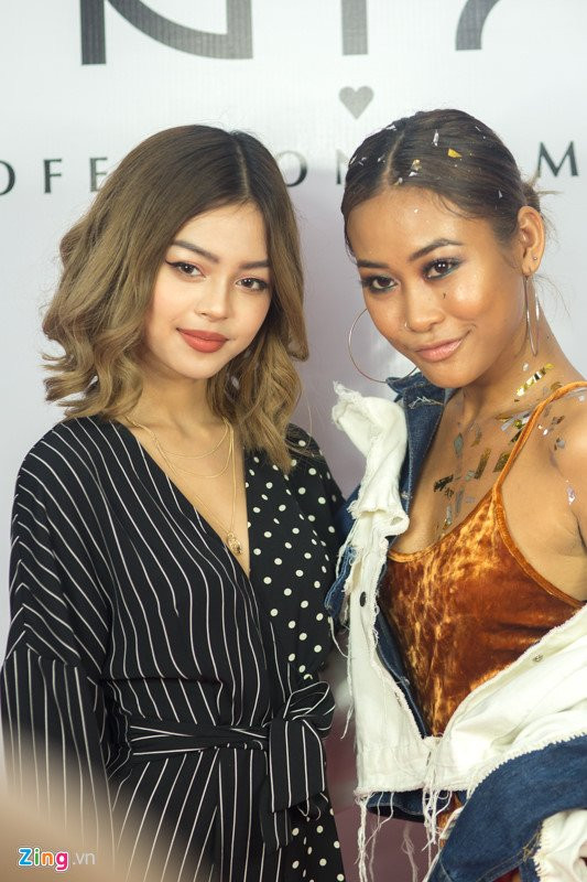 Fan xep hang tu 5h sang de gap Lily Maymac tai Sai Gon hinh anh 11