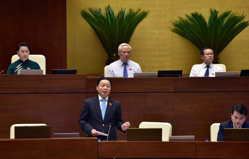 tran-hong-ha-chat-van-2