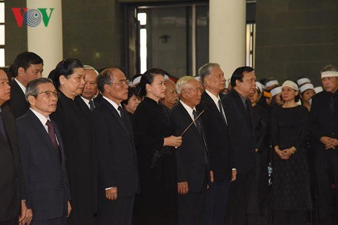 chu tich quoc hoi 2 18