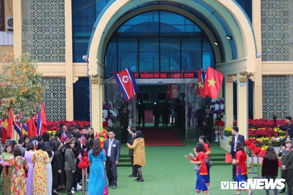 tien chu tich kim 2 6