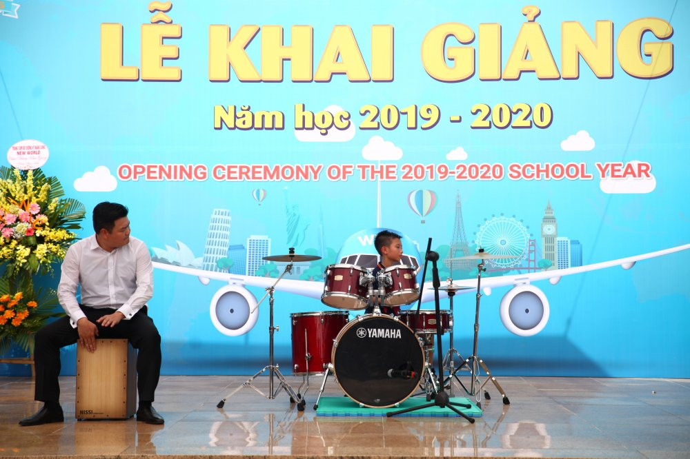 13 Tiet muc nhac cu dac biet voi su tham gia cua thay Hoang Tung 10